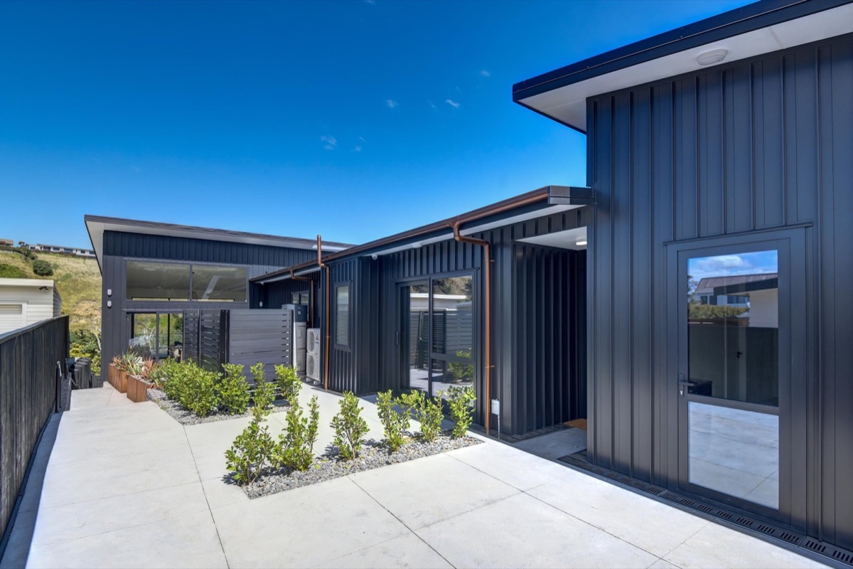 12A Mowhanau Drive (5)